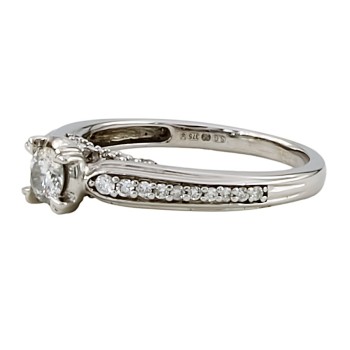 9ct white gold Diamond 0.40cts Ring size L